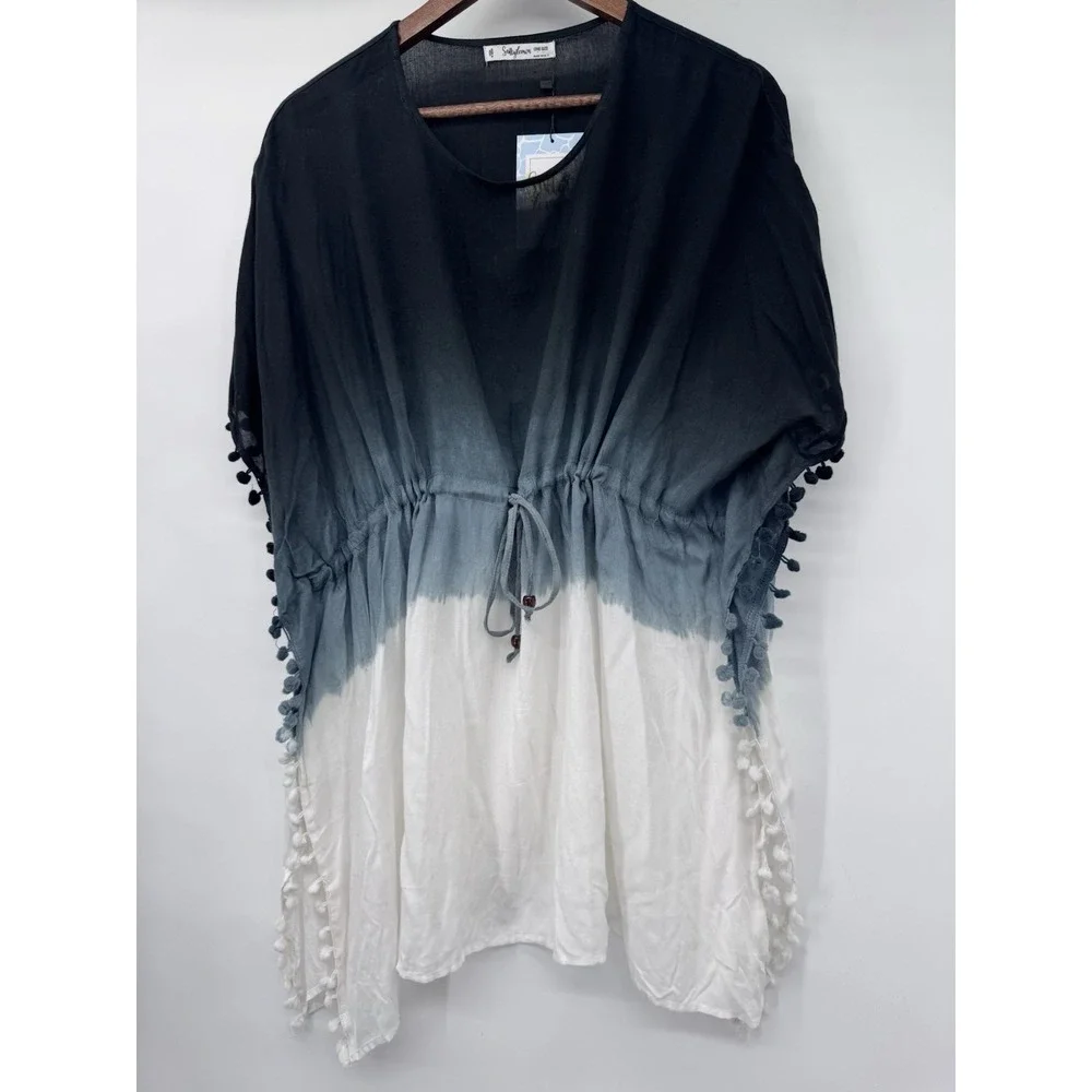 Salty Lemon Beach Cover-Up One Size Ombre White/Black Short Sleeve pompom resort